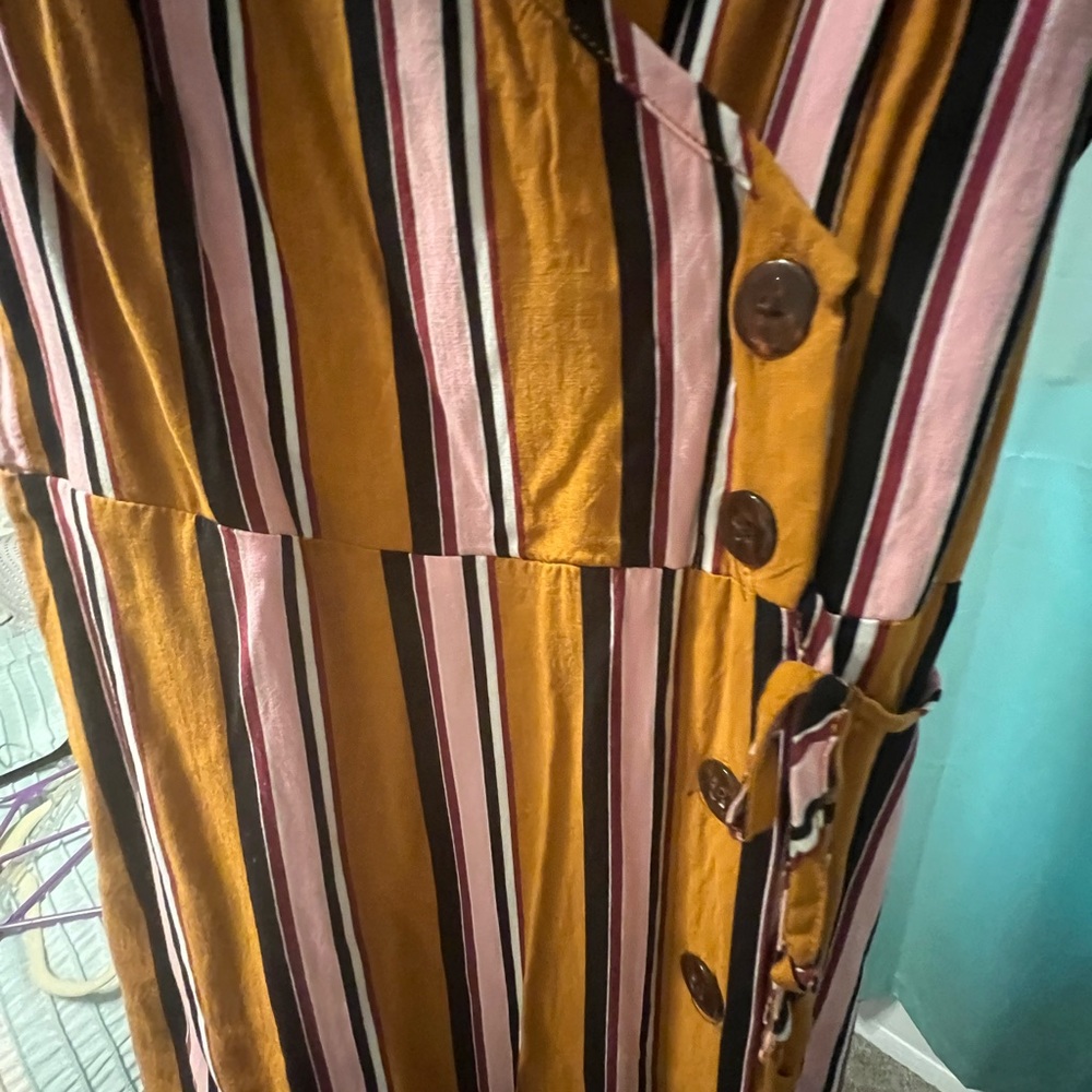 Dress - Picture 4 of 4
